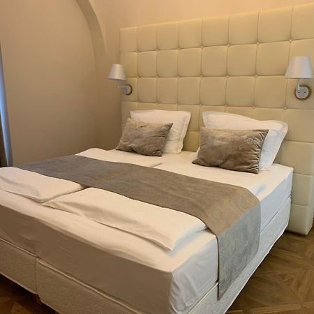 Zamek Ratmerice - Hotel & Resort Экстерьер фото