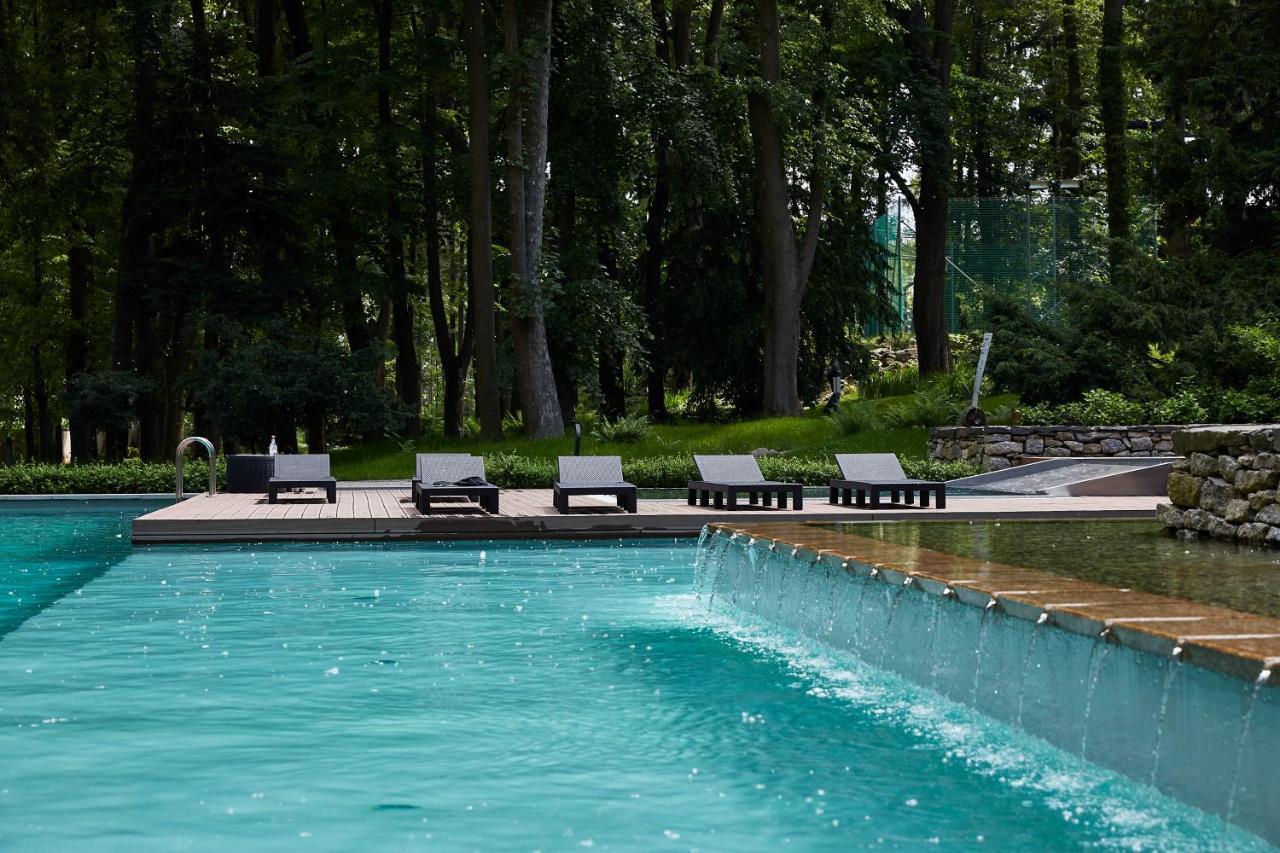 Zamek Ratmerice - Hotel & Resort Экстерьер фото