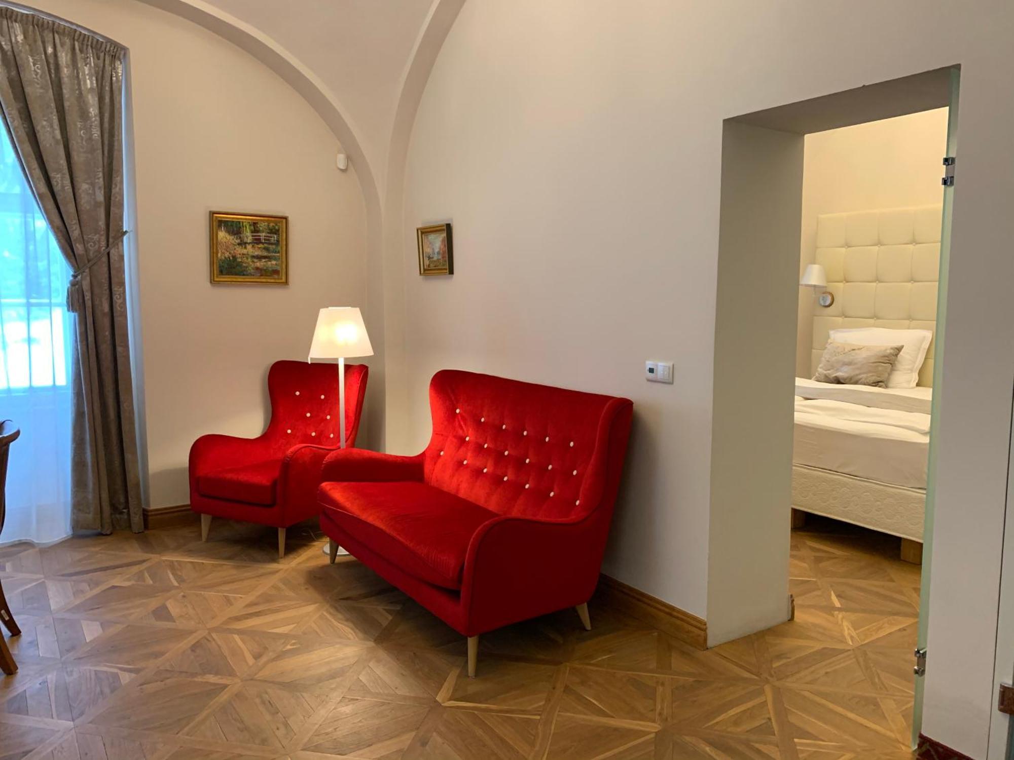 Zamek Ratmerice - Hotel & Resort Экстерьер фото