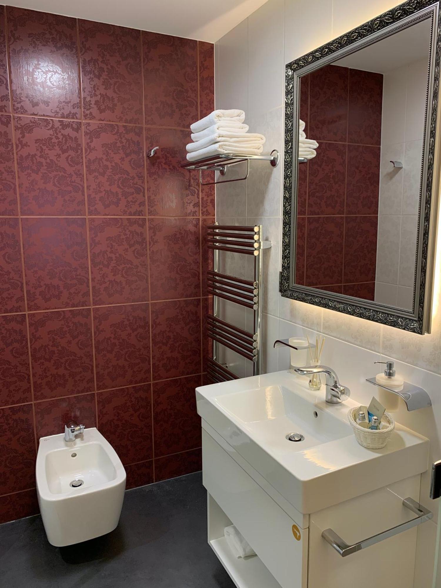 Zamek Ratmerice - Hotel & Resort Экстерьер фото