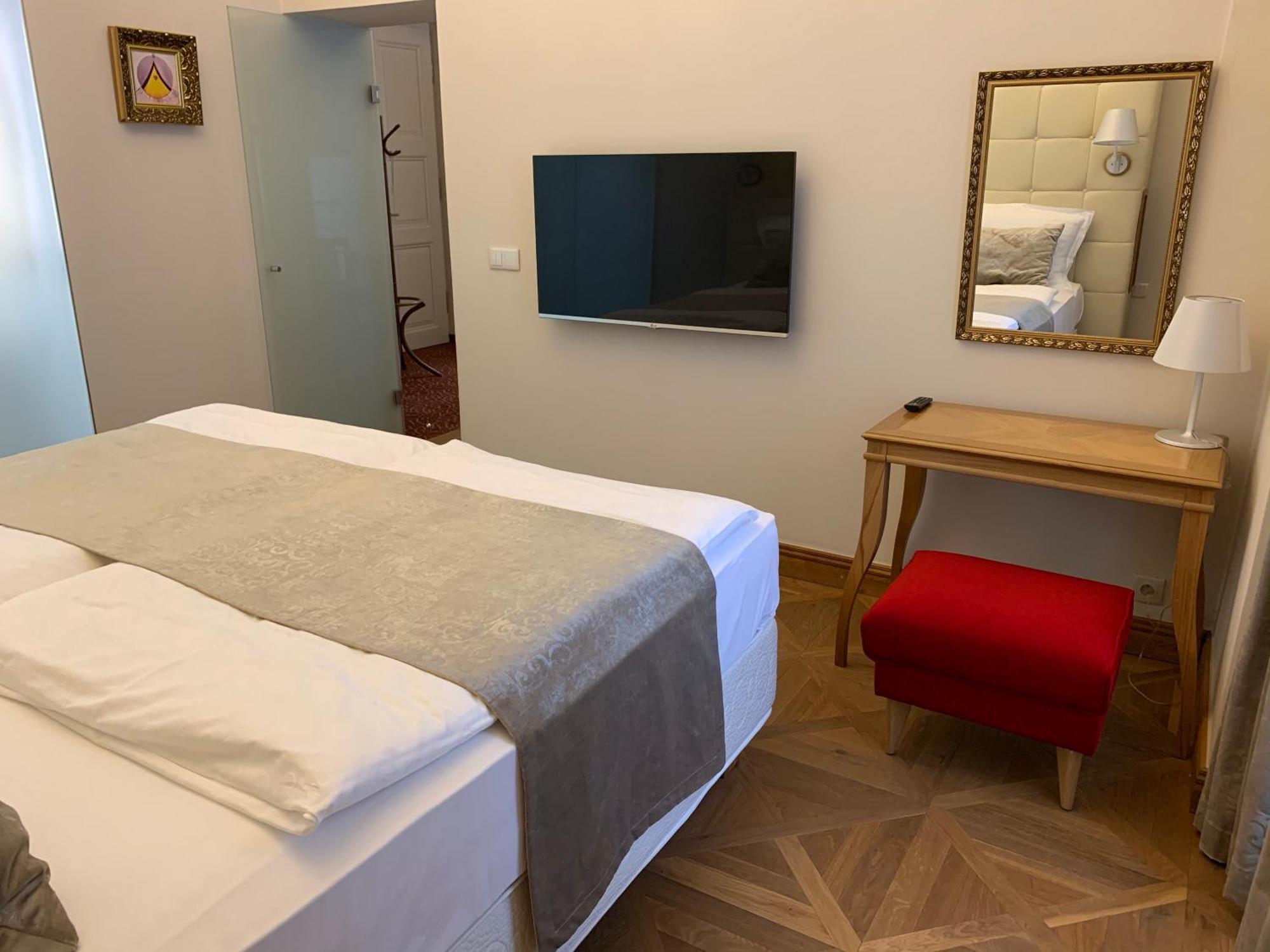 Zamek Ratmerice - Hotel & Resort Экстерьер фото