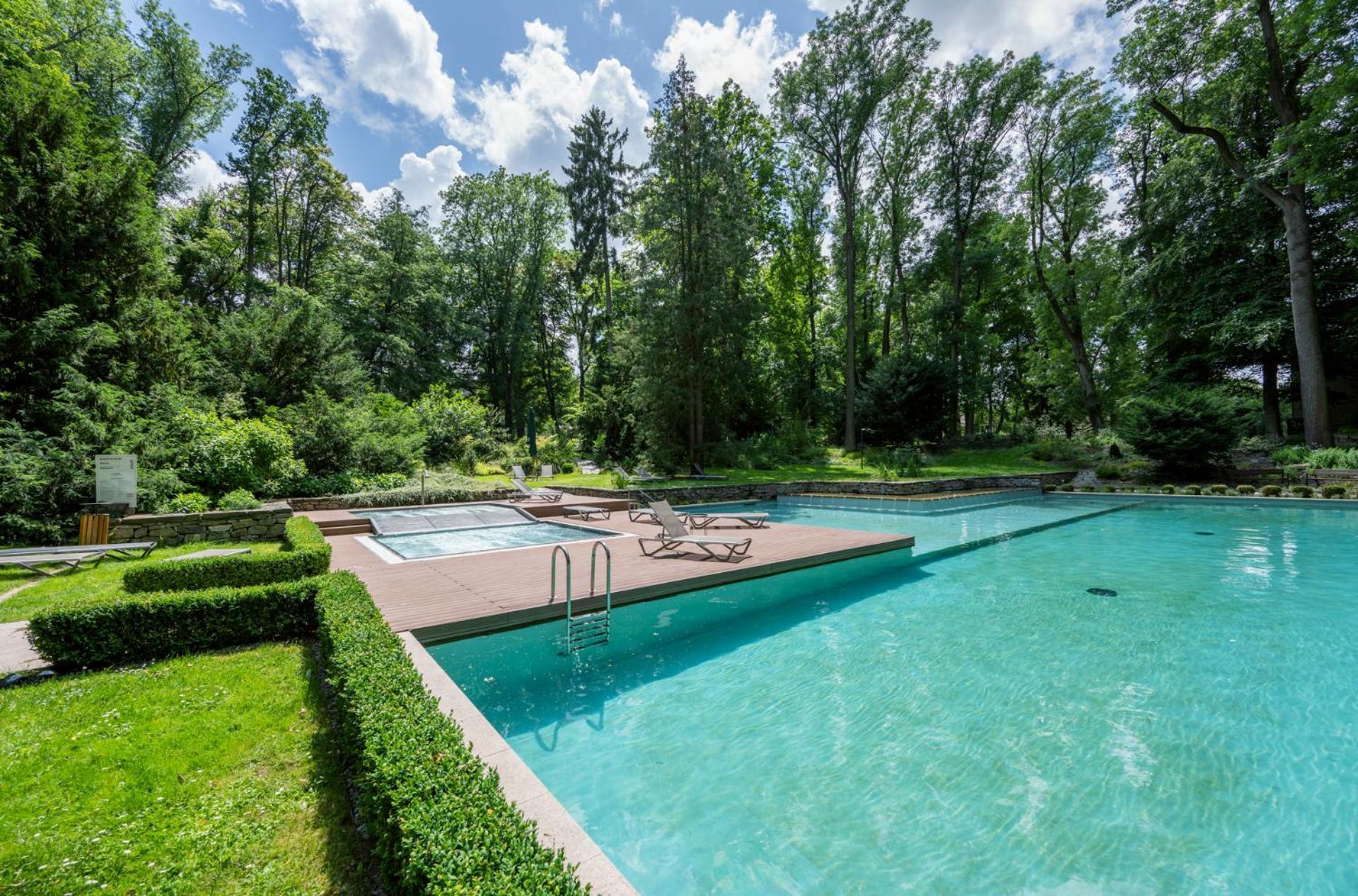 Zamek Ratmerice - Hotel & Resort Экстерьер фото