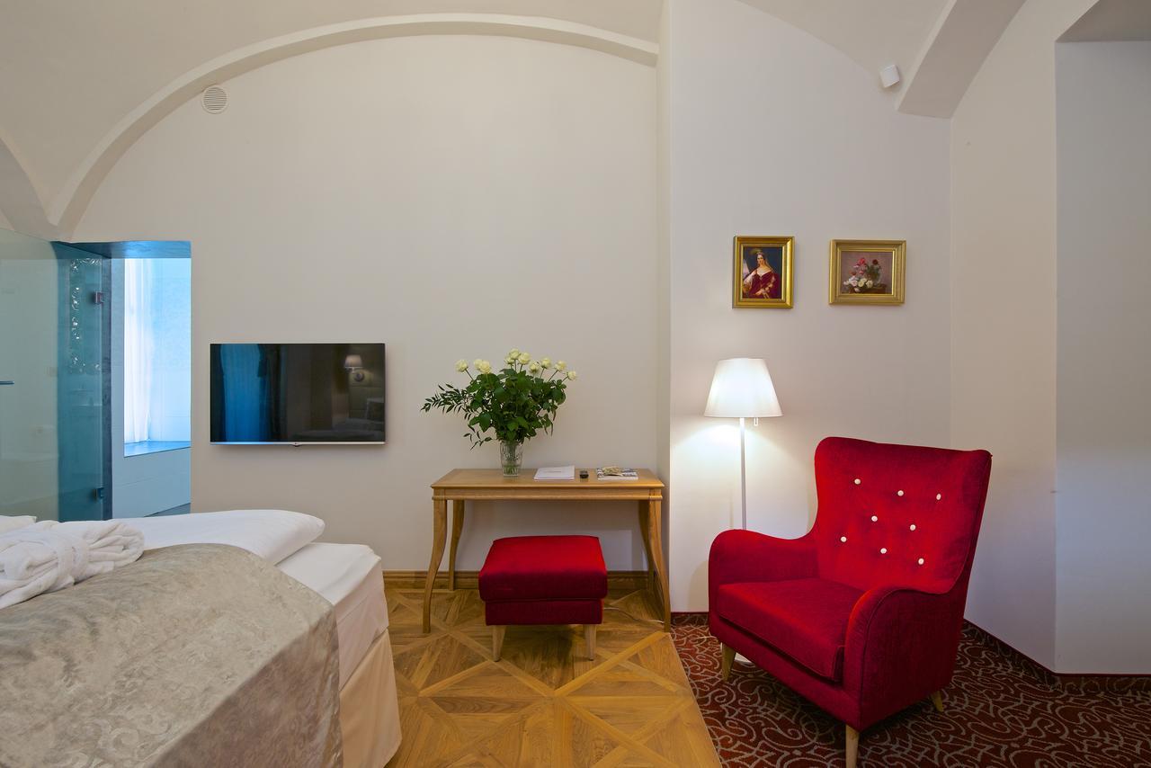 Zamek Ratmerice - Hotel & Resort Экстерьер фото