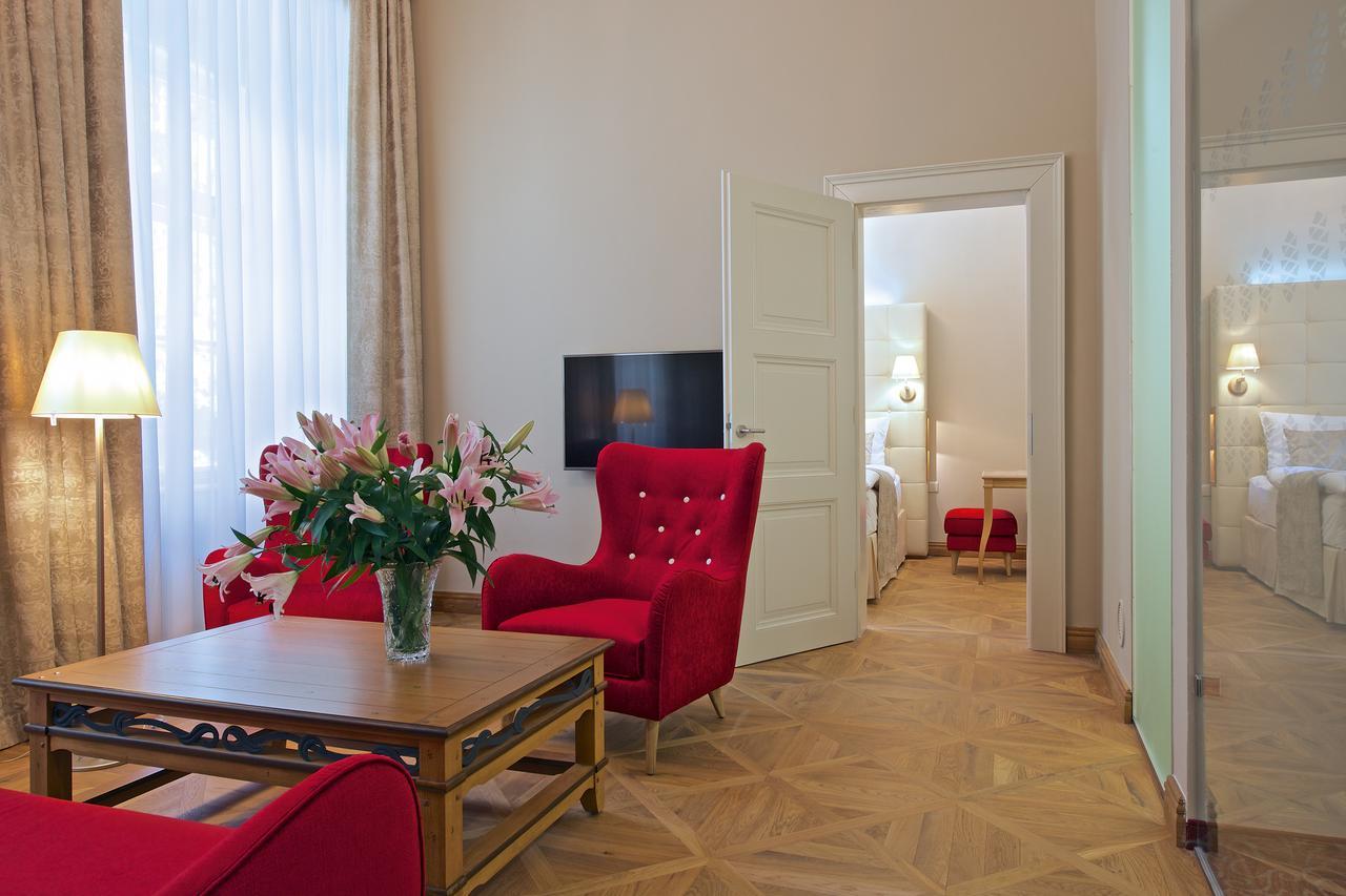 Zamek Ratmerice - Hotel & Resort Экстерьер фото