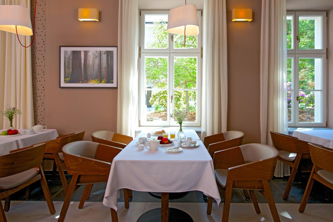 Zamek Ratmerice - Hotel & Resort Экстерьер фото